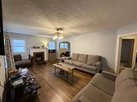 Living - 208 E Third St, Perryville, KY 40468 photo 4 of 4
