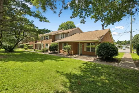 430 Walton Ferry Rd, Hendersonville, TN 37075
