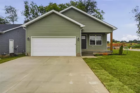 704 Cherry Blossom Rd, Bowling Green, KY 42103