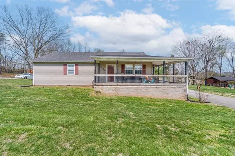 104 Bluegrass Dr, Scottsville, KY 42164