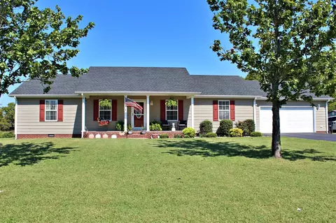 479 Anne Claire Ln, Cave City, KY 42127