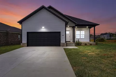 740 Shelldrake Ln, Bowling Green, KY 42101
