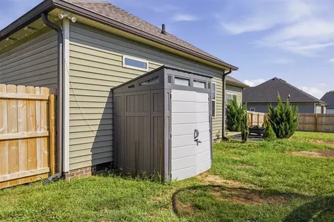 Exterior - 508 Fox Ridge Way, Franklin, KY 42134 photo 7 of 8