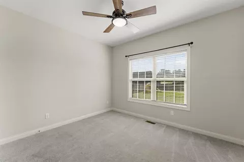 Bedroom - 508 Fox Ridge Way, Franklin, KY 42134 photo 8 of 10