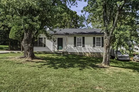102 Countryside Dr, Bowling Green, KY 42101