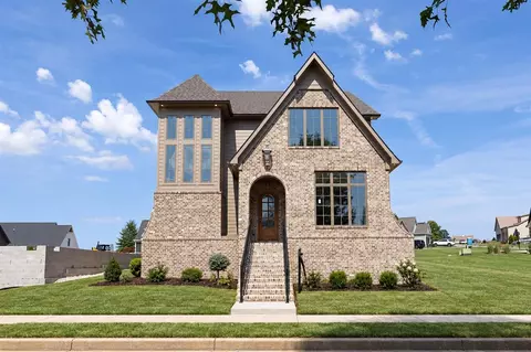 433 Park West Ln, Bowling Green, KY 42103