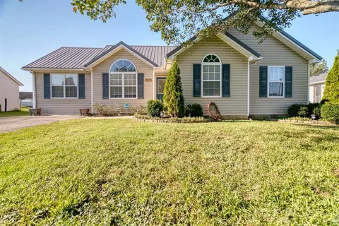 372 Moonlite Ave, Bowling Green, KY 42101