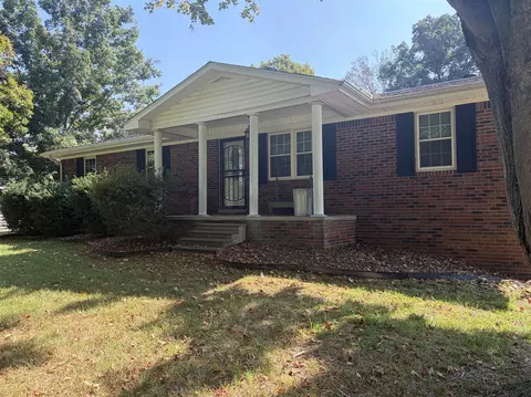 4498 Walnut Creek Rd, Scottsville, KY 42164