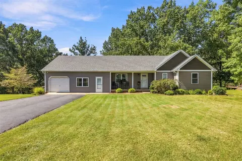 255 Jackson Ave, Scottsville, KY 42164
