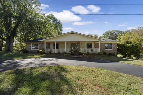 630 Oak Grove Way, Bowling Green, KY 42104