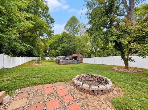 Exterior - 403 Cedar St, Franklin, KY 42134 photo 14 of 16