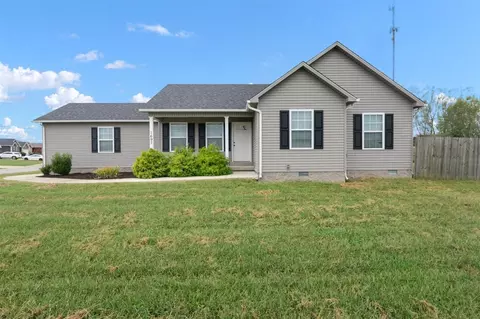 1697 Mt Olivet Rd, Bowling Green, KY 42101