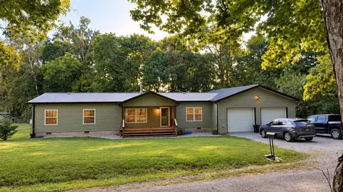 2100 Maple Hill Church Rd, Greensburg, KY 42743