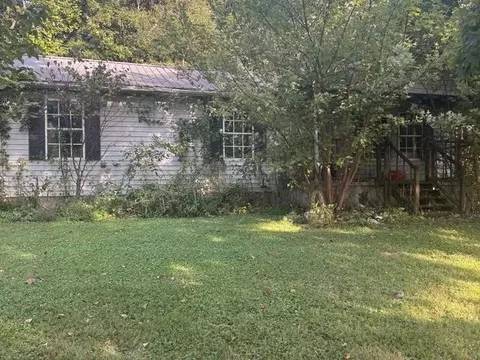 80 Summermont Cir, Summer Shade, KY 42166