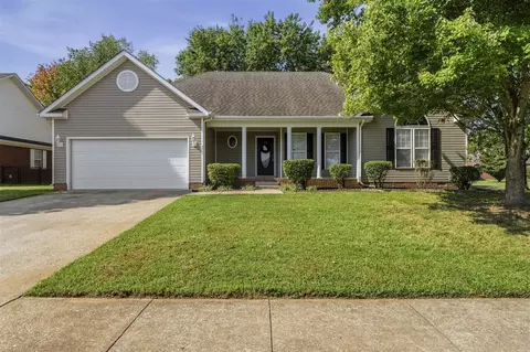 705 Whitebeam Ct, Bowling Green, KY 42104