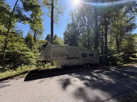 116 Lakeshore Dr, Mammoth Cave, KY 42259