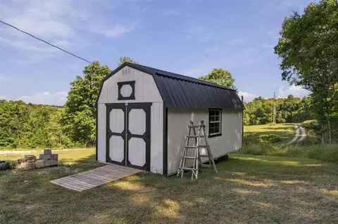 Exterior - 3075 Dry Fork Rd, Austin, KY 42123 photo 3 of 10