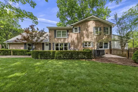 2040 Barberry Ct, Bowling Green, KY 42104