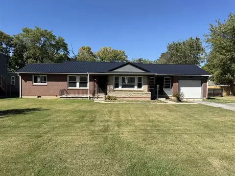 702 W 7th St, Russellville, KY 42276