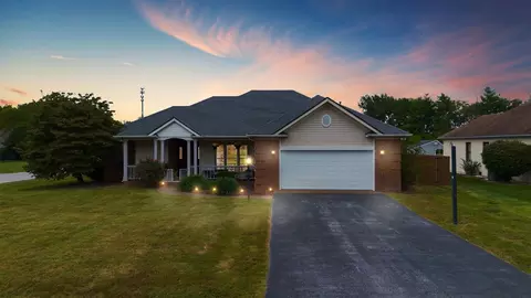 102 Crystal Ct, Bowling Green, KY 42104