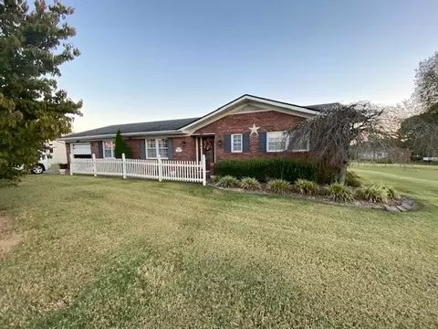 105 Cardinal Dr, Central City, KY 42330