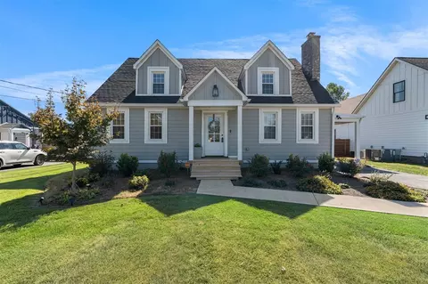 640 Nutwood St, Bowling Green, KY 42103