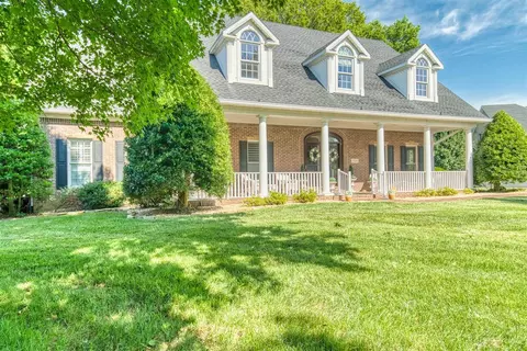 1545 Shady Ridge Ct, Bowling Green, KY 42104