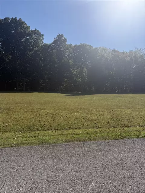8121 Richardsville Rd, Bowling Green, KY 42101