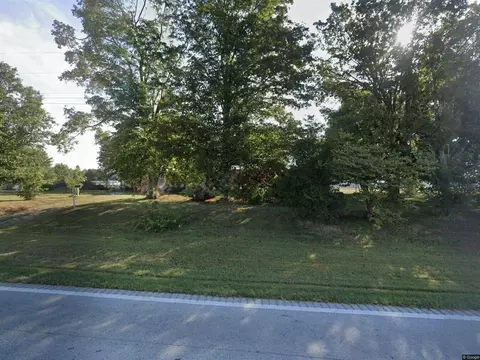 5660 Nashville Rd, Russellville, KY 42276
