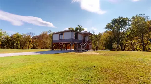 636 River Breeze Dr, Burkesville, KY 42717