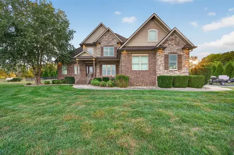 4623 Fairvue Farm Blvd, Bowling Green, KY 42104