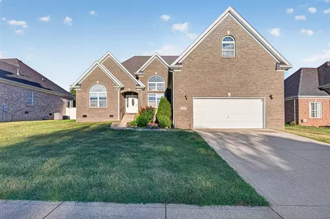 2712 Ashgate Dr, Bowling Green, KY 42103