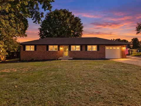 179 Cambridge Cir, Rockfield, KY 42274