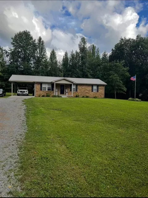 8756 Caneyville Rd, Morgantown, KY 42261