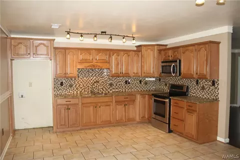 310 Roebuck Ave, Eutaw, AL 35462 photo 4