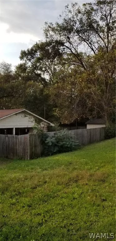 104 Chambers Ave, Eutaw, AL 35462 photo 5
