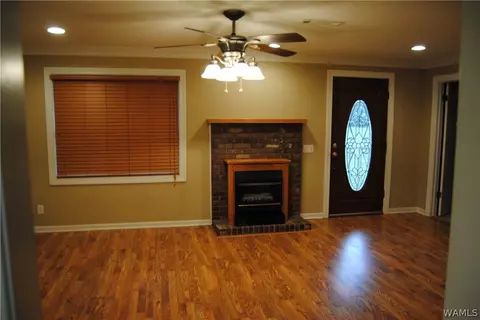 244 Woods Cir, Sulligent, AL 35586 photo 3
