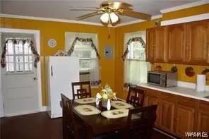 813 Boligee St, Eutaw, AL 35462 photo 3