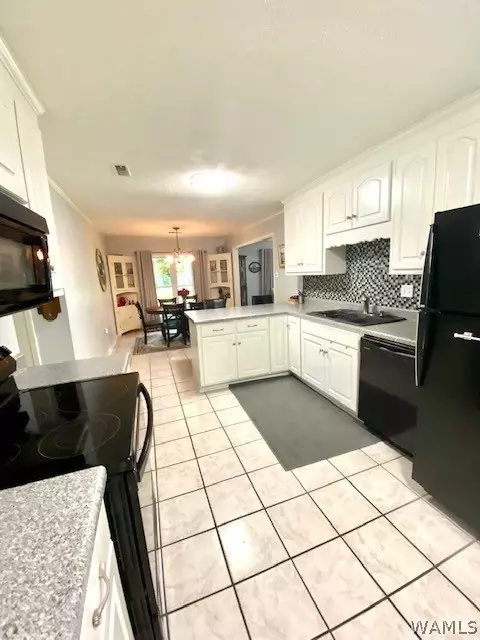 803 E 8th St, Linden, AL 36748 photo 16