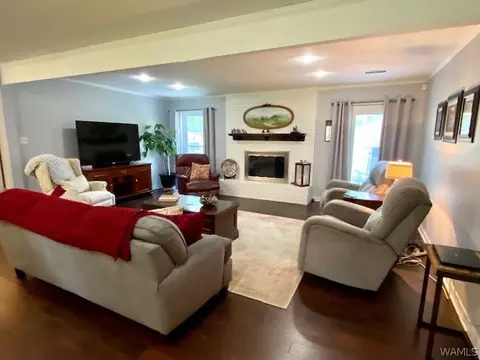 803 E 8th St, Linden, AL 36748 photo 2