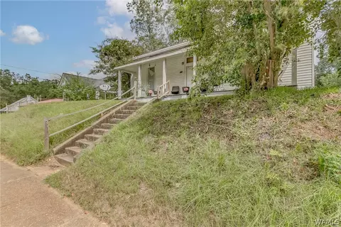 1113 Centreville St, Greensboro, AL 36744