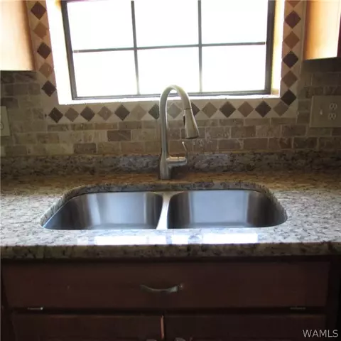 385 Juniper St, Winfield, AL 35594 photo 3