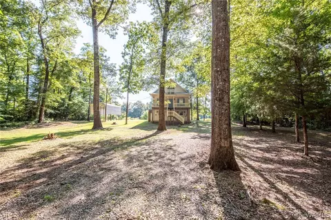 568 Bass Dr, Eutaw, AL 35462