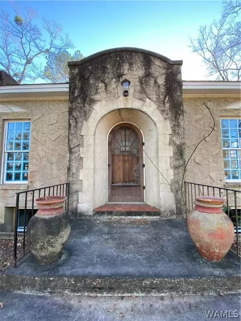 503 Columbus St W, Fayette, AL 35555