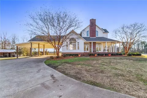 240 Lakeview Dr, Livingston, AL 35470