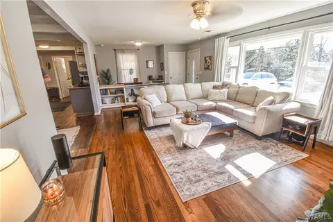 1106 Hunter Creek Rd, Northport, AL 35473