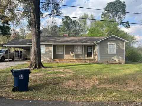 3508 37th St, Northport, AL 35473