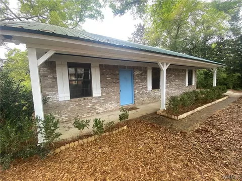 2709 Pine Ridge Dr, Lillian, AL 36549