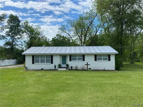 204 Middle Ave, Linden, AL 36748