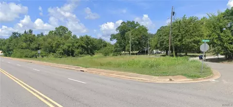 1419 6th St, Northport, AL 35476